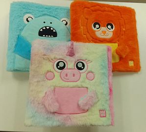 CARPETA 2025 ESCOLAR 3 AN X 40 MM CARTONE PETS L5CEPETS